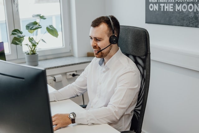 A customer service rep